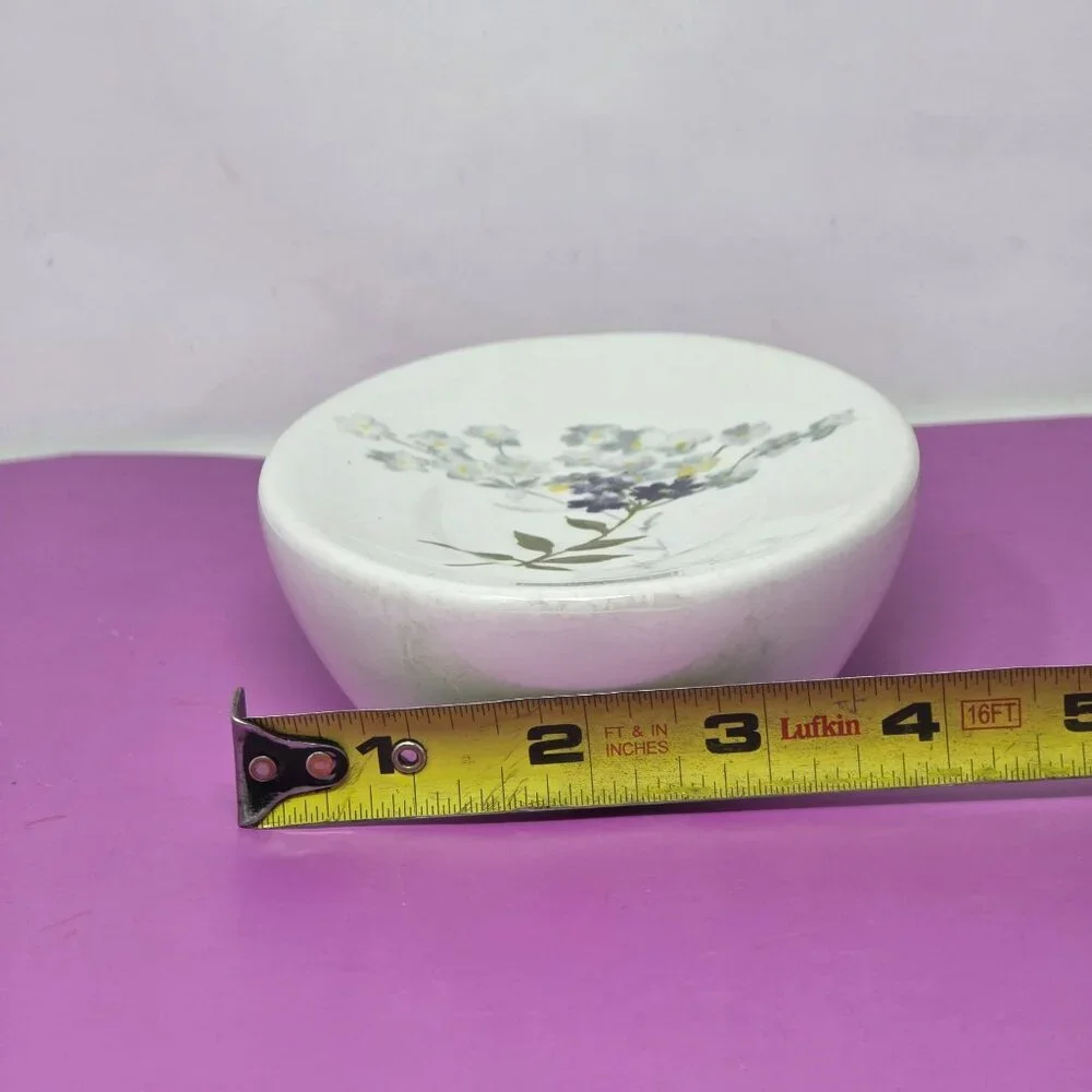 Croscill Tranquility‎ Oval Ceramic Soap Dish With Floral Design Made In China